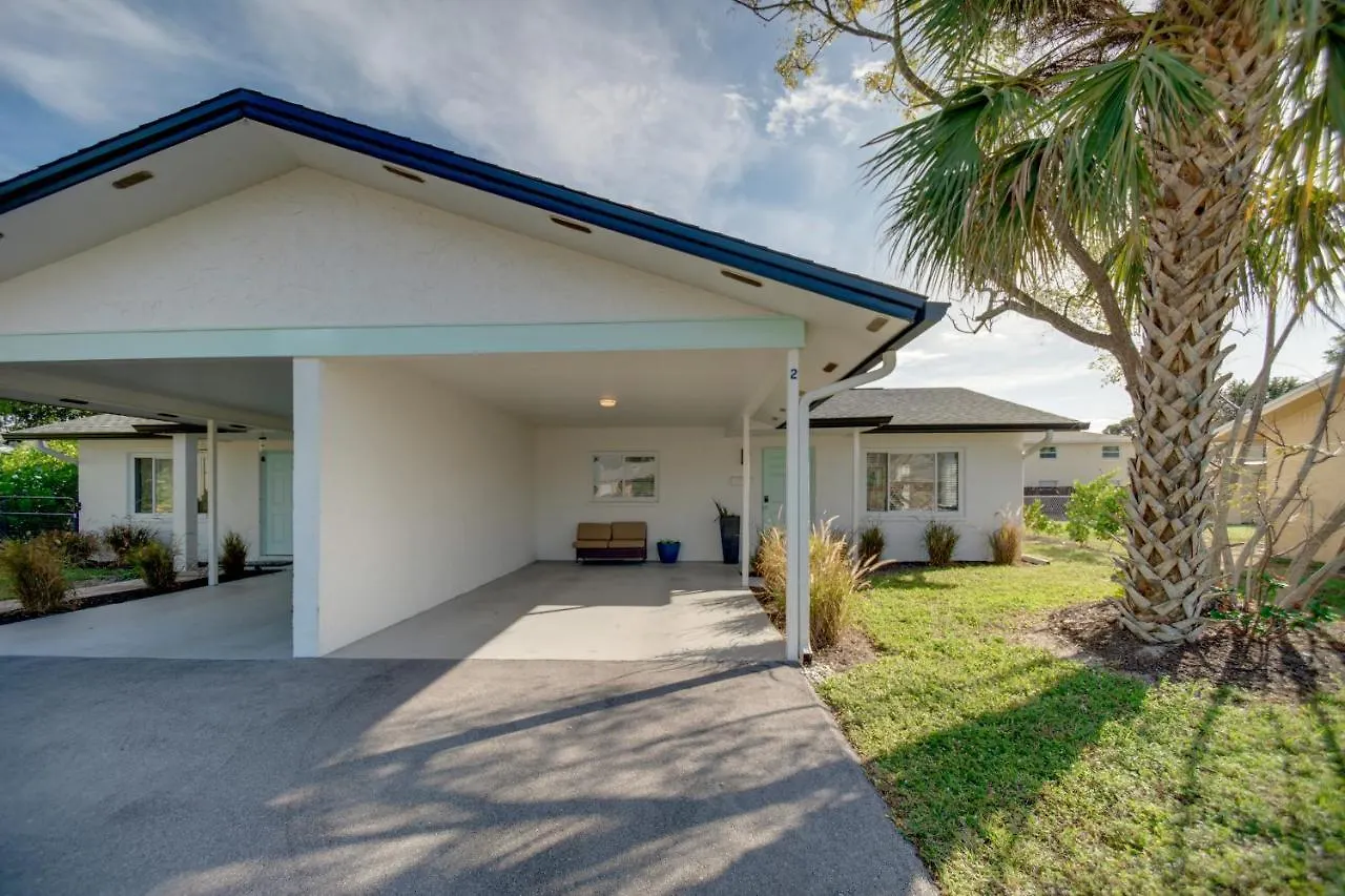 Cozy And Bright Abode With Community Amenities! * Naples