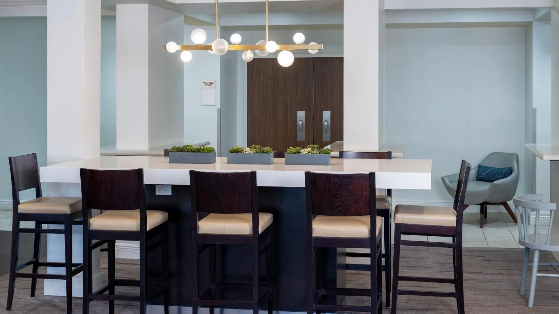 Hotel Courtyard By Marriott - North Naples