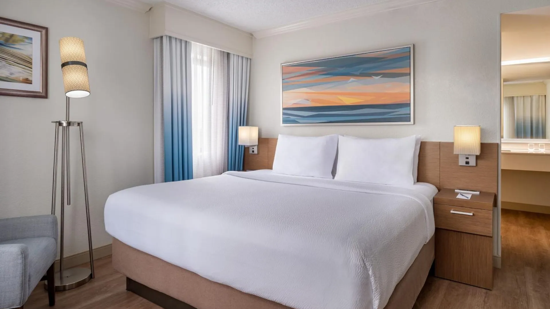Courtyard By Marriott - Hotel 3*