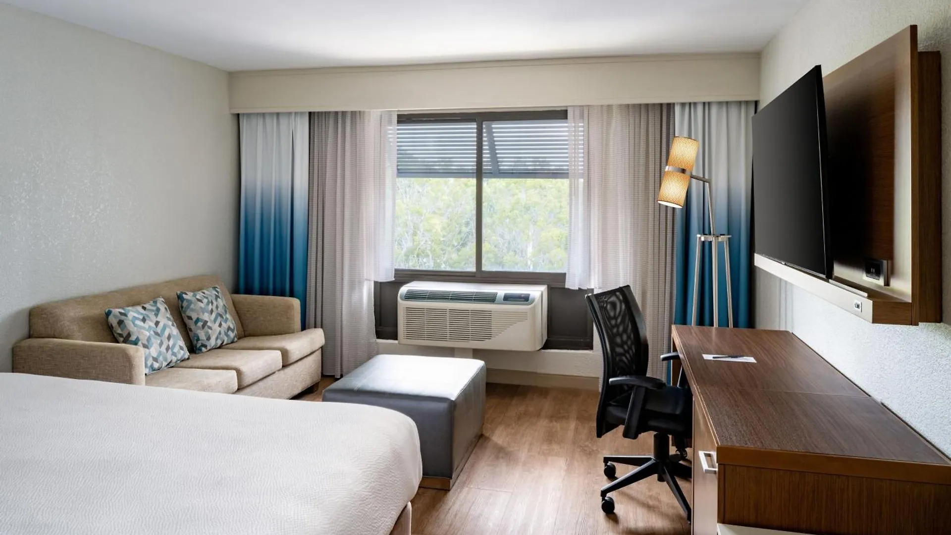 Hotel Courtyard By Marriott - North Naples