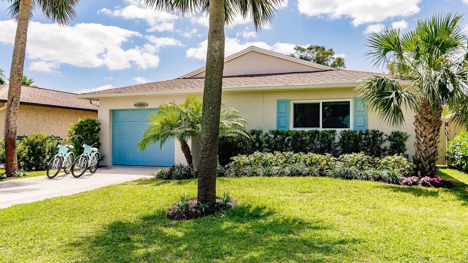 Retreat Bike To Beach! 4 Bed 2 Bath Feriehus North Naples