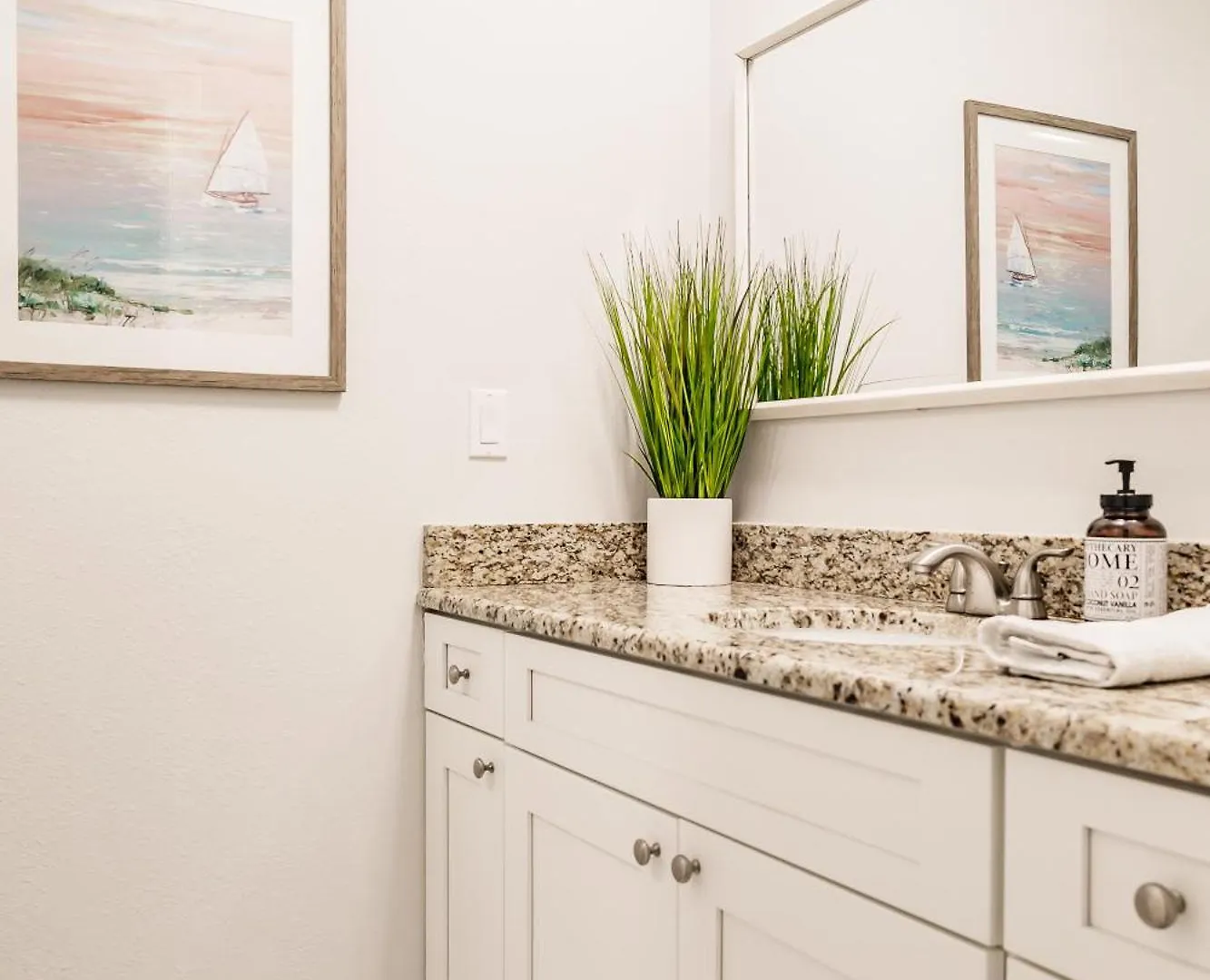 Retreat Bike To Beach! 4 Bed 2 Bath Feriehus