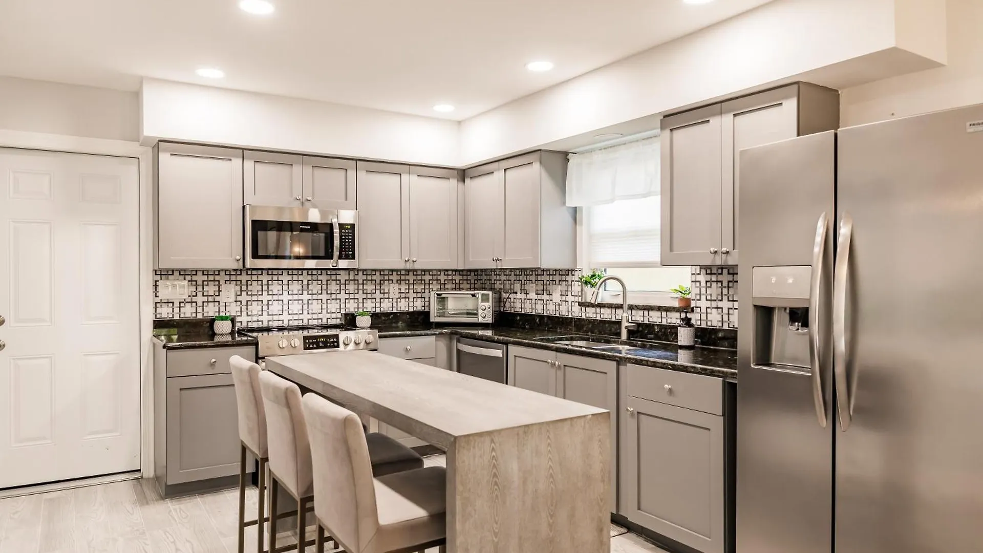 Retreat Bike To Beach! 4 Bed 2 Bath Feriehus
