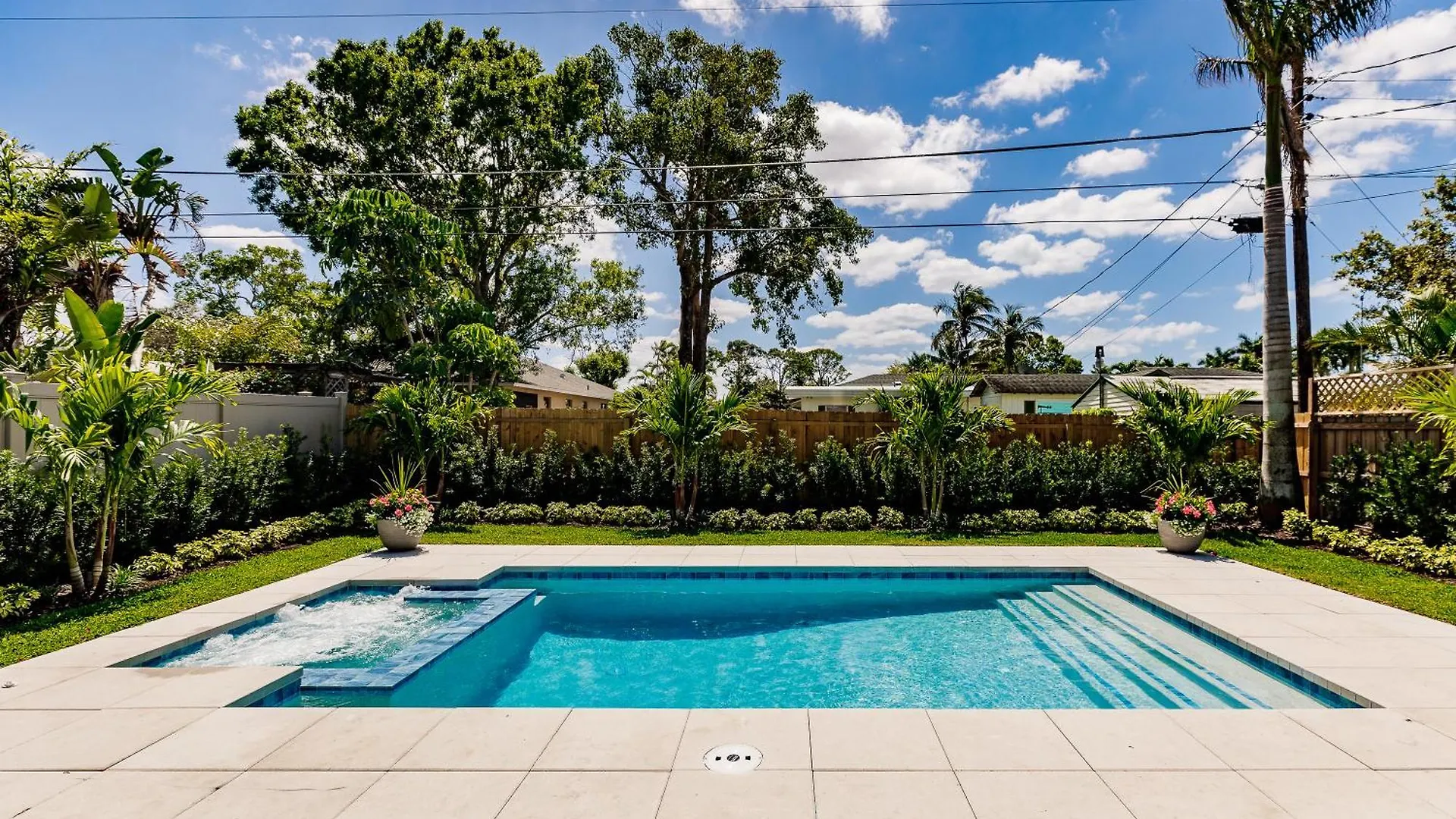 Retreat Bike To Beach! 4 Bed 2 Bath Feriehus