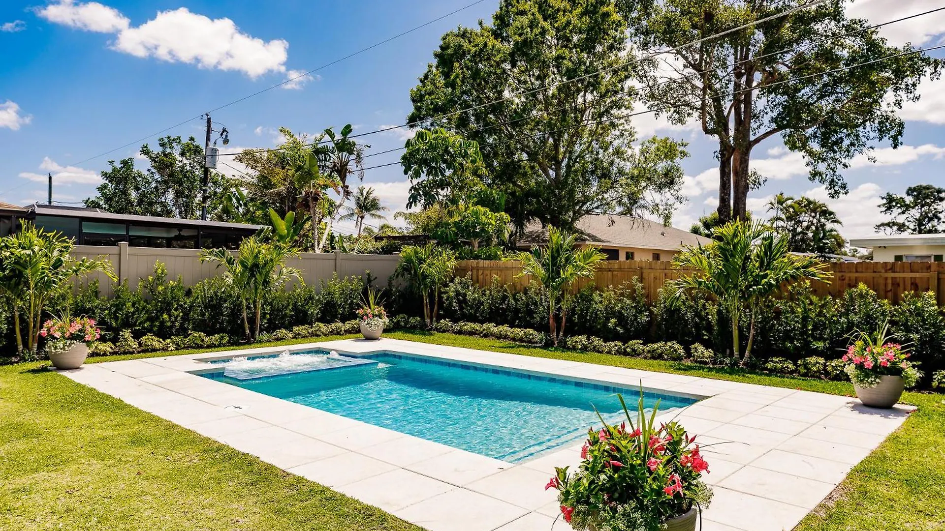 Retreat Bike To Beach! 4 Bed 2 Bath