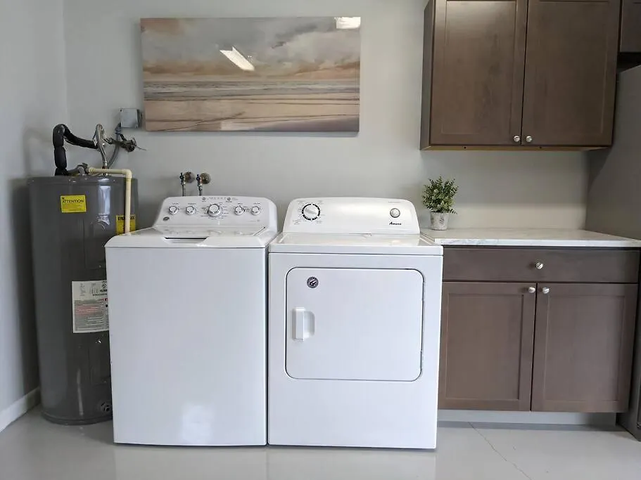Retreat Bike To Beach! 4 Bed 2 Bath *