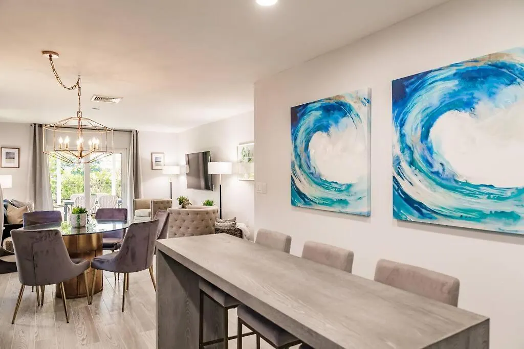 Retreat Bike To Beach! 4 Bed 2 Bath North Naples