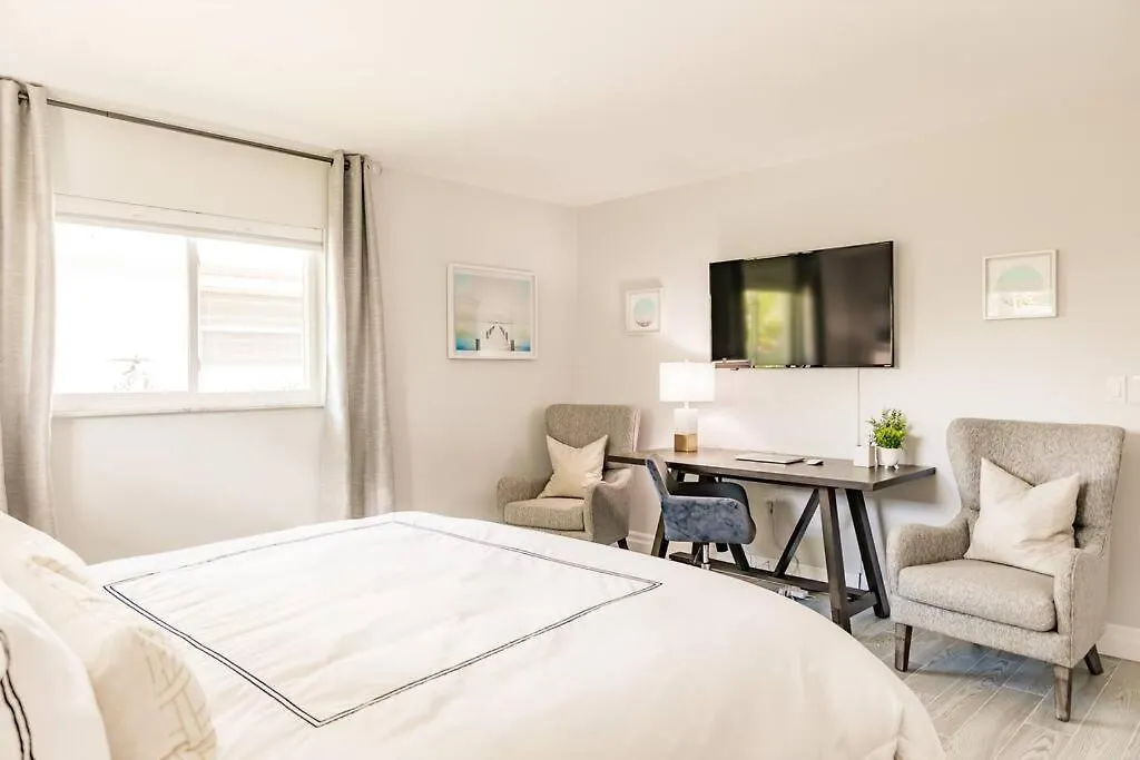 Retreat Bike To Beach! 4 Bed 2 Bath