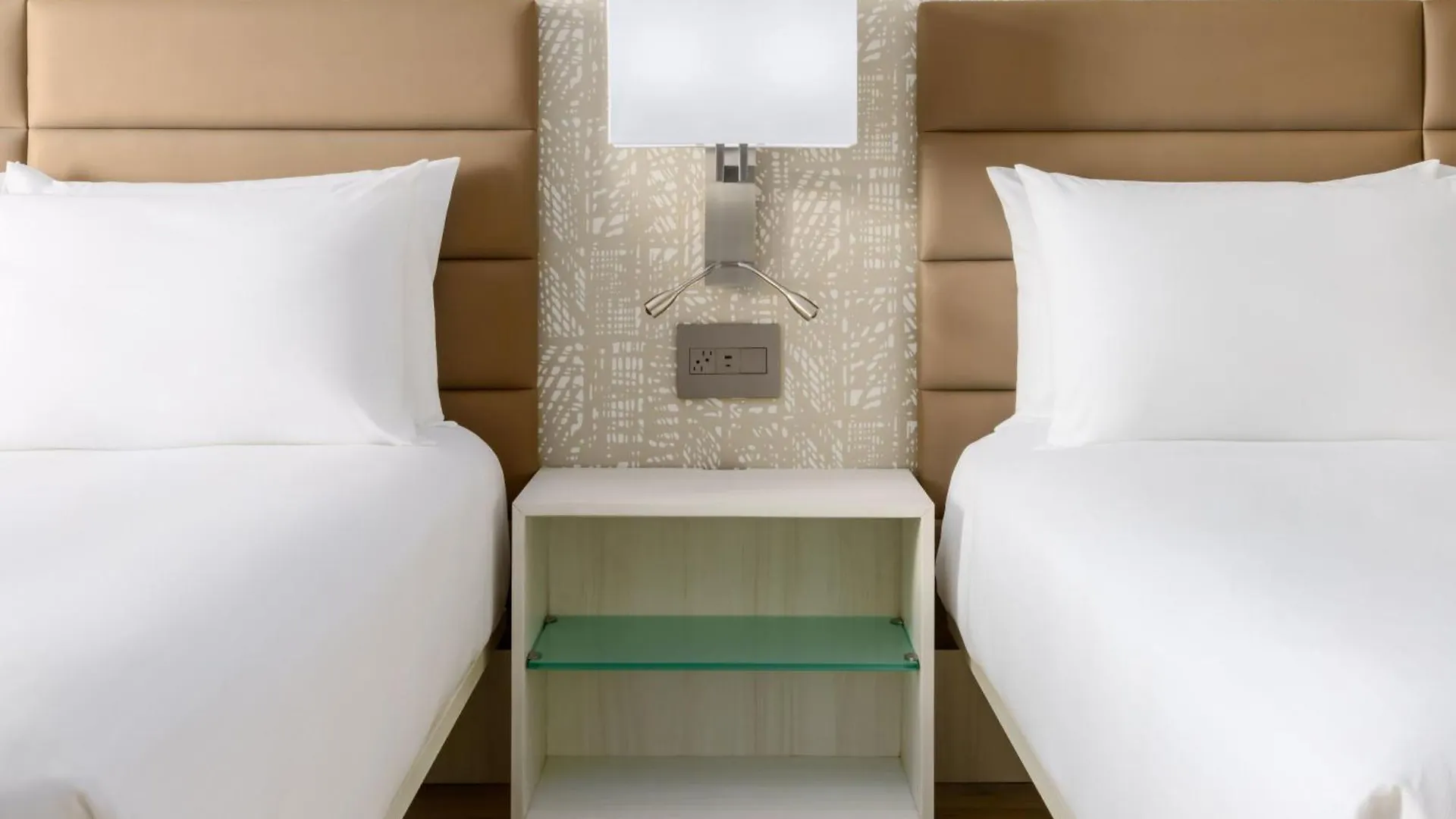 Hotel Ac By Marriott 5th Avenue 4*