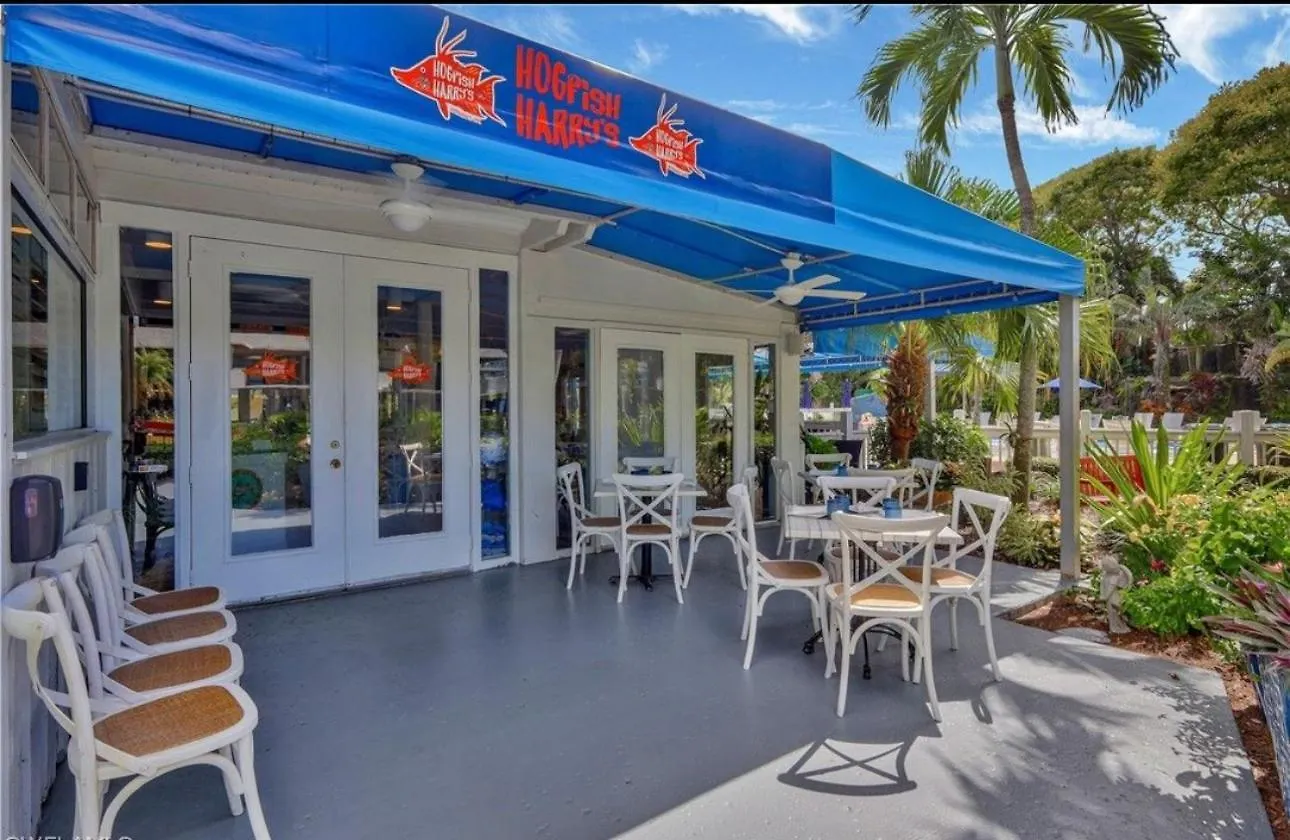 Park Shore Beautiful Floor 2bed 2bath North Naples