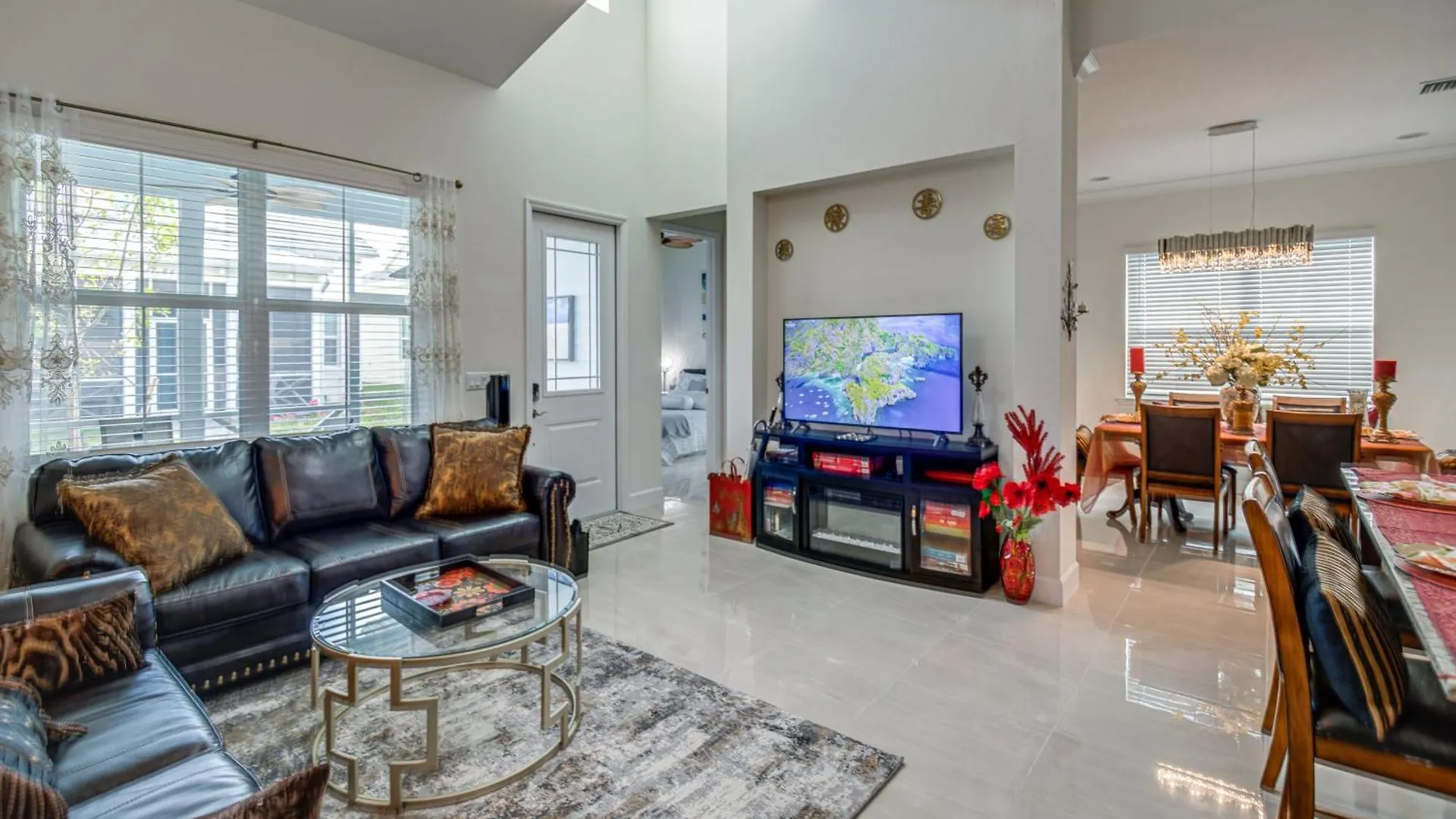 Beautiful Getaway With Pool Access!