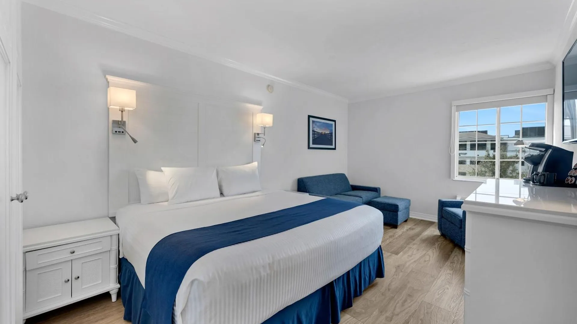 Otel Bayfront 5th Avenue 3*