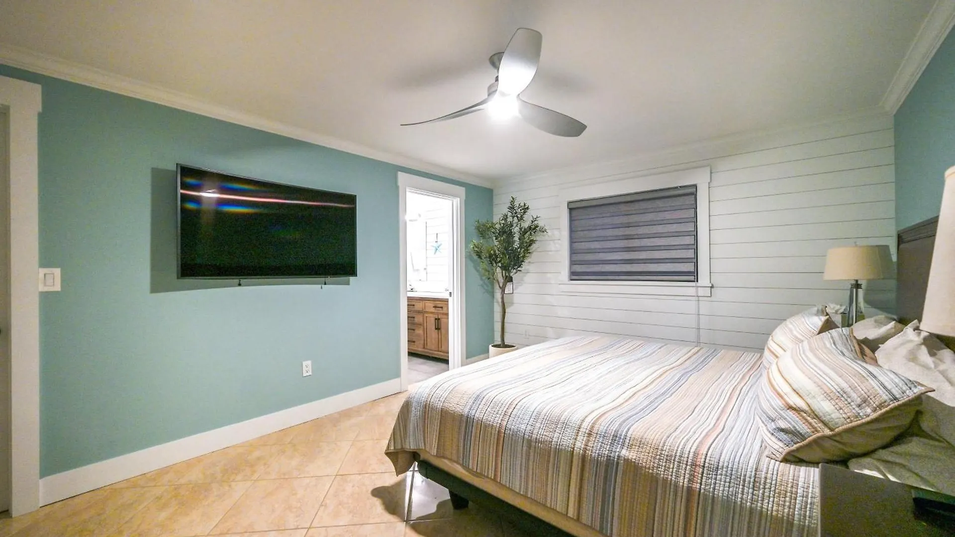 Holiday home Tropical Hideaway - 1 Mi To Beaches! Naples