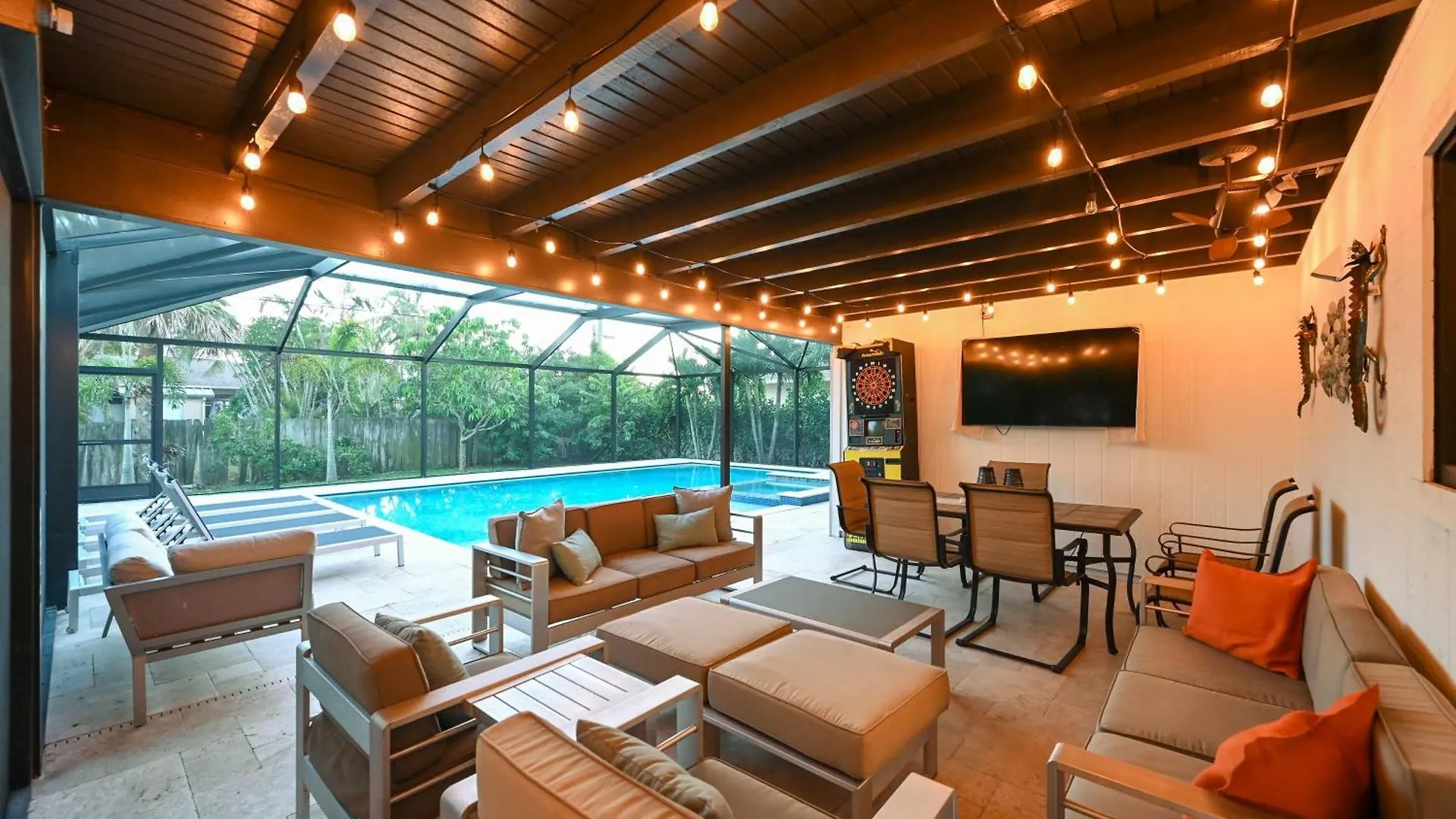 Holiday home Tropical Hideaway - 1 Mi To Beaches! Naples