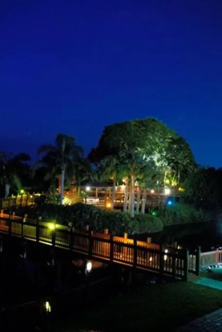 Park Shore Beautiful Floor 2bed 2bath Διαμέρισμα *