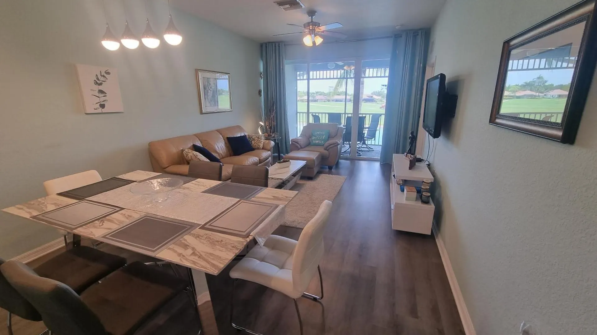 Apartment Stunning 2-bedroom Den In Greenlinks