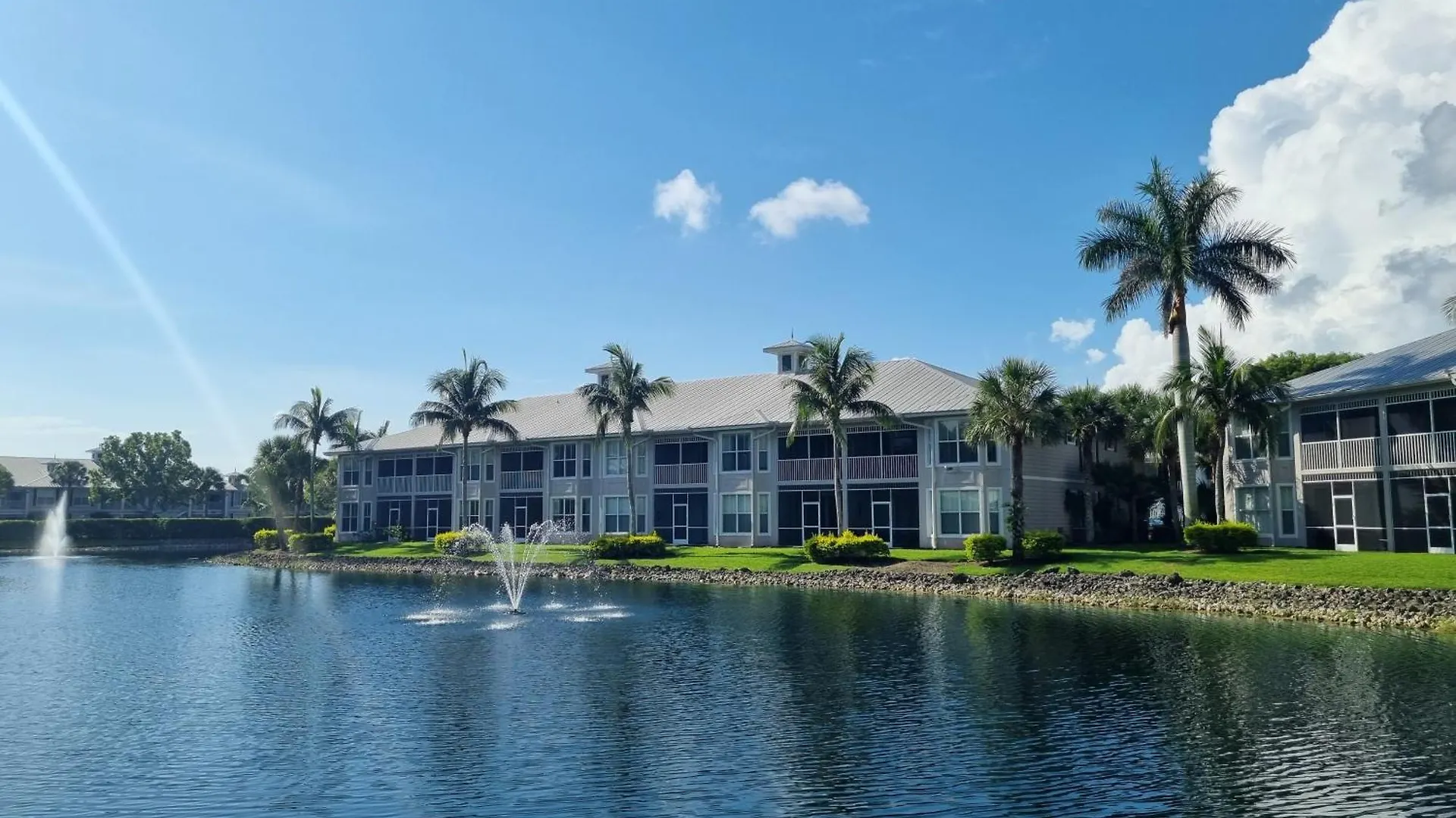 Stunning 2-bedroom Den In Greenlinks