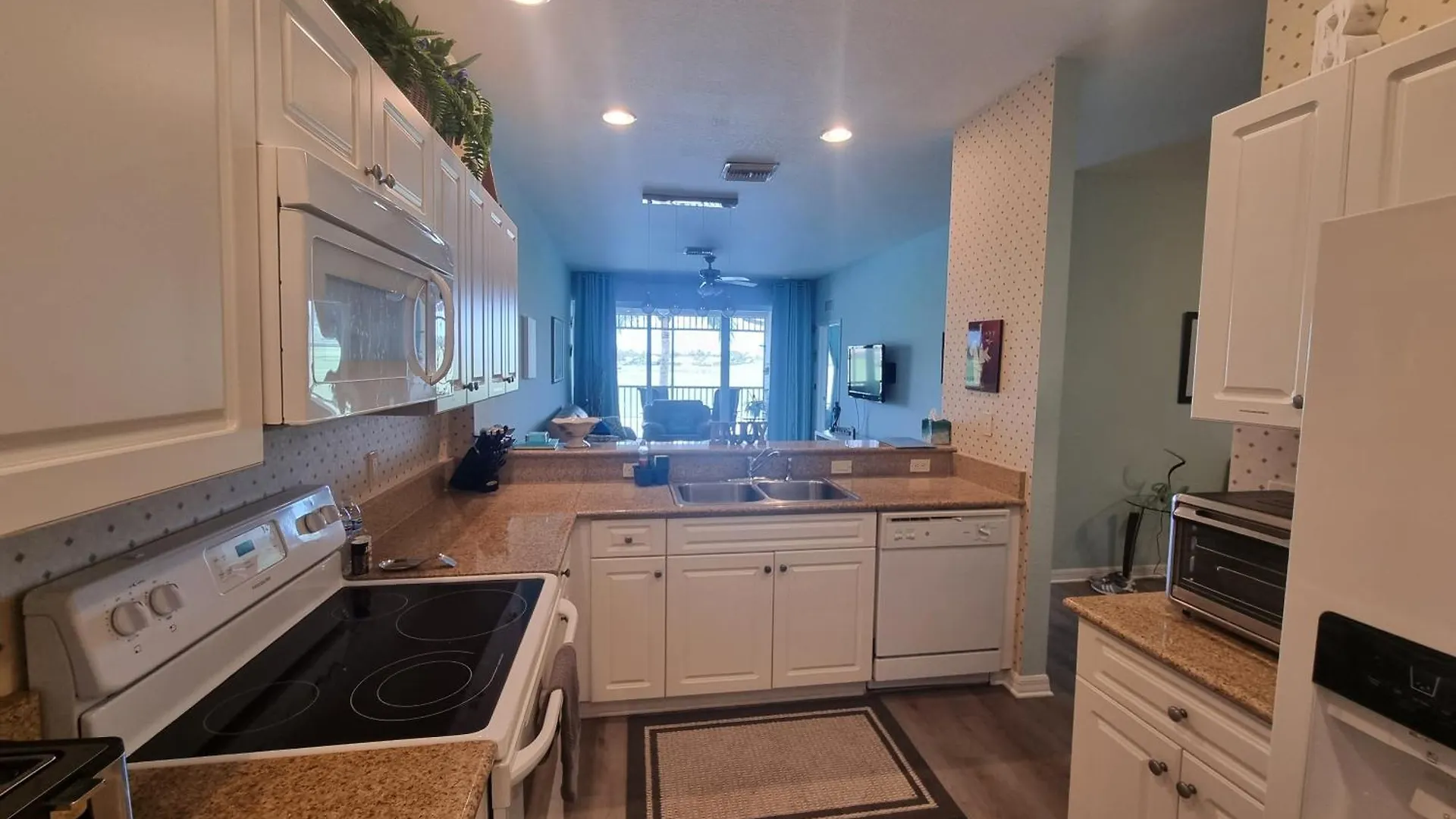 Apartment Stunning 2-bedroom Den In Greenlinks Naples
