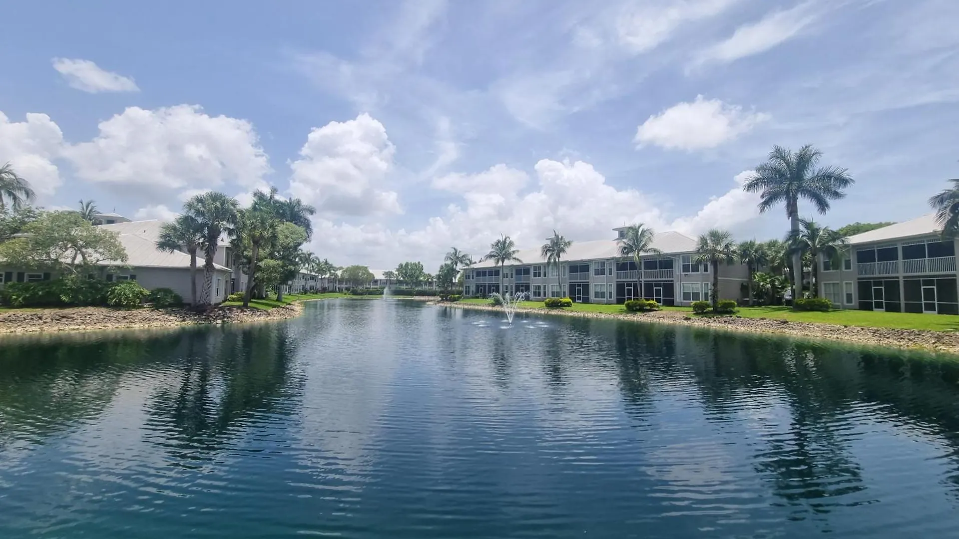 Stunning 2-bedroom Den In Greenlinks