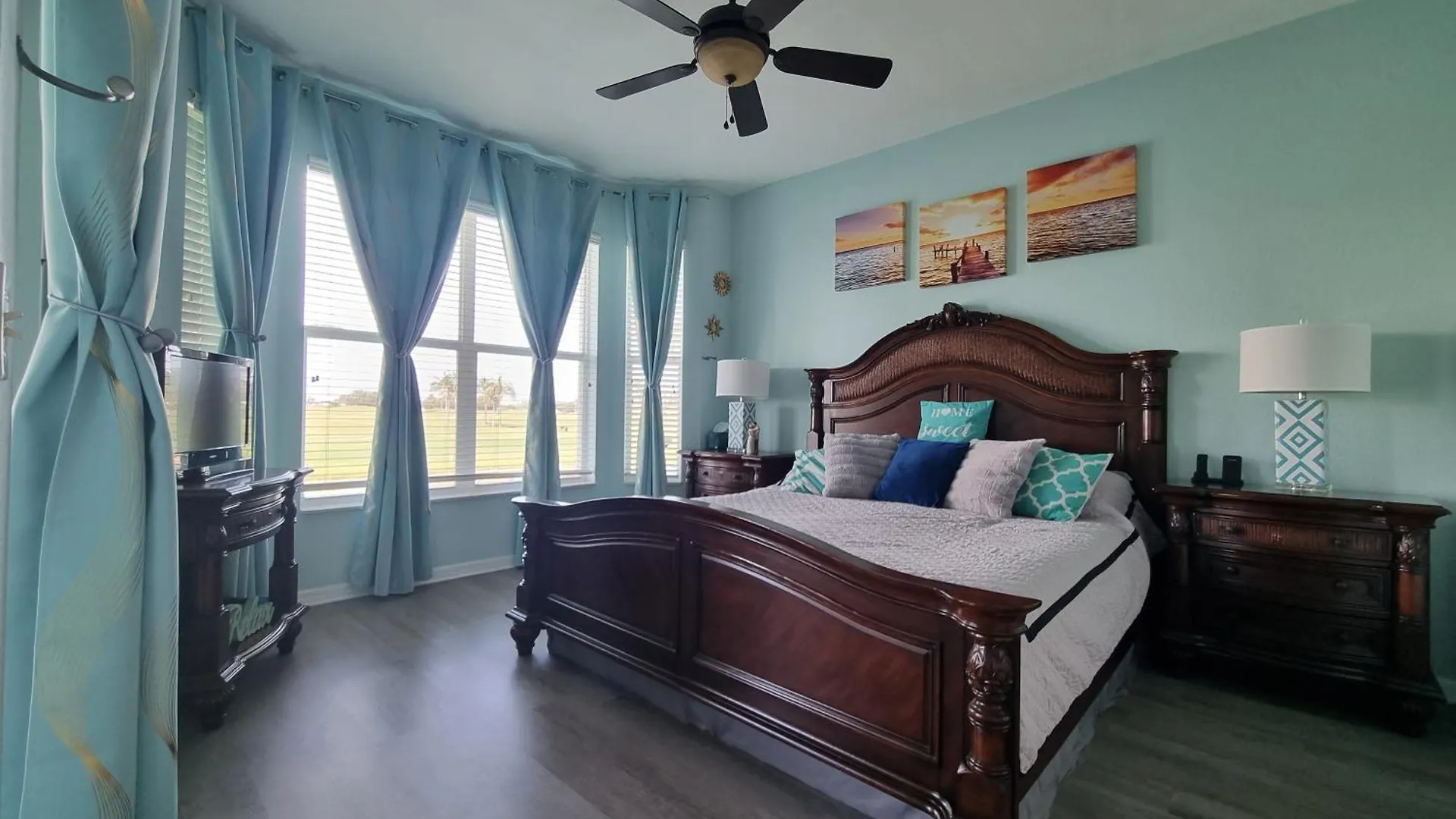 Stunning 2-bedroom Den In Greenlinks