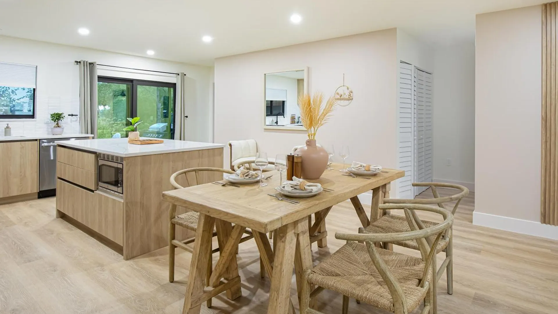 The Boho Bliss - Lakeview Elegance 3miles Downtown Holiday home *