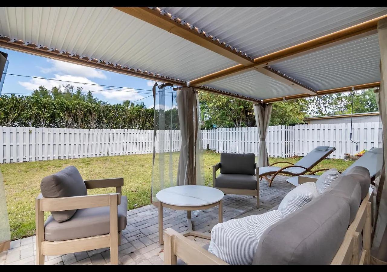 Holiday home Chic 7 Min From The Naples