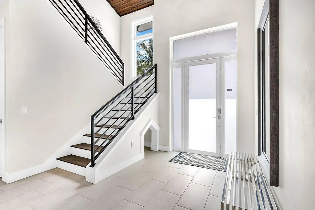 Vakantiehuis Close2beach, Sleeps 11, Pool, Firepit, Bikes, Patio North Naples