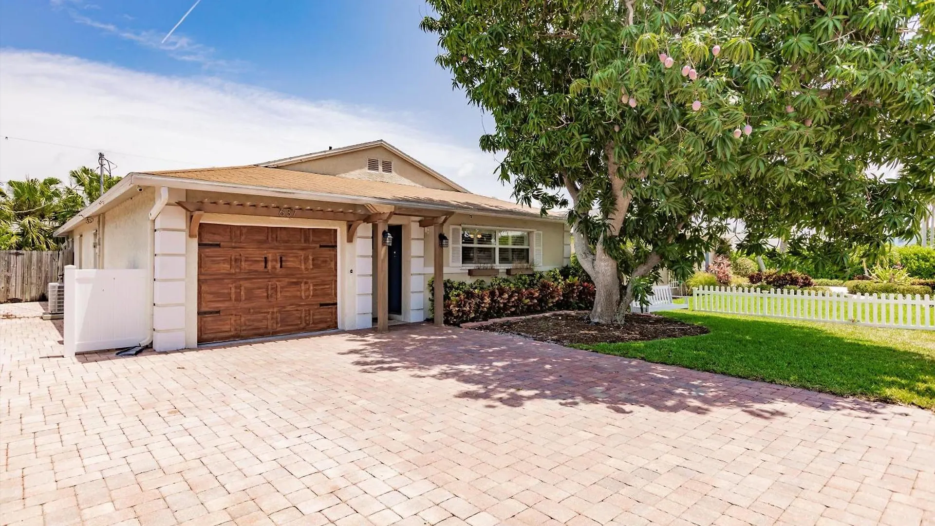 Amazing With Hot Tub Jacuzzi, Bbq, Pool Table - 1 Mile To Beach! * Naples