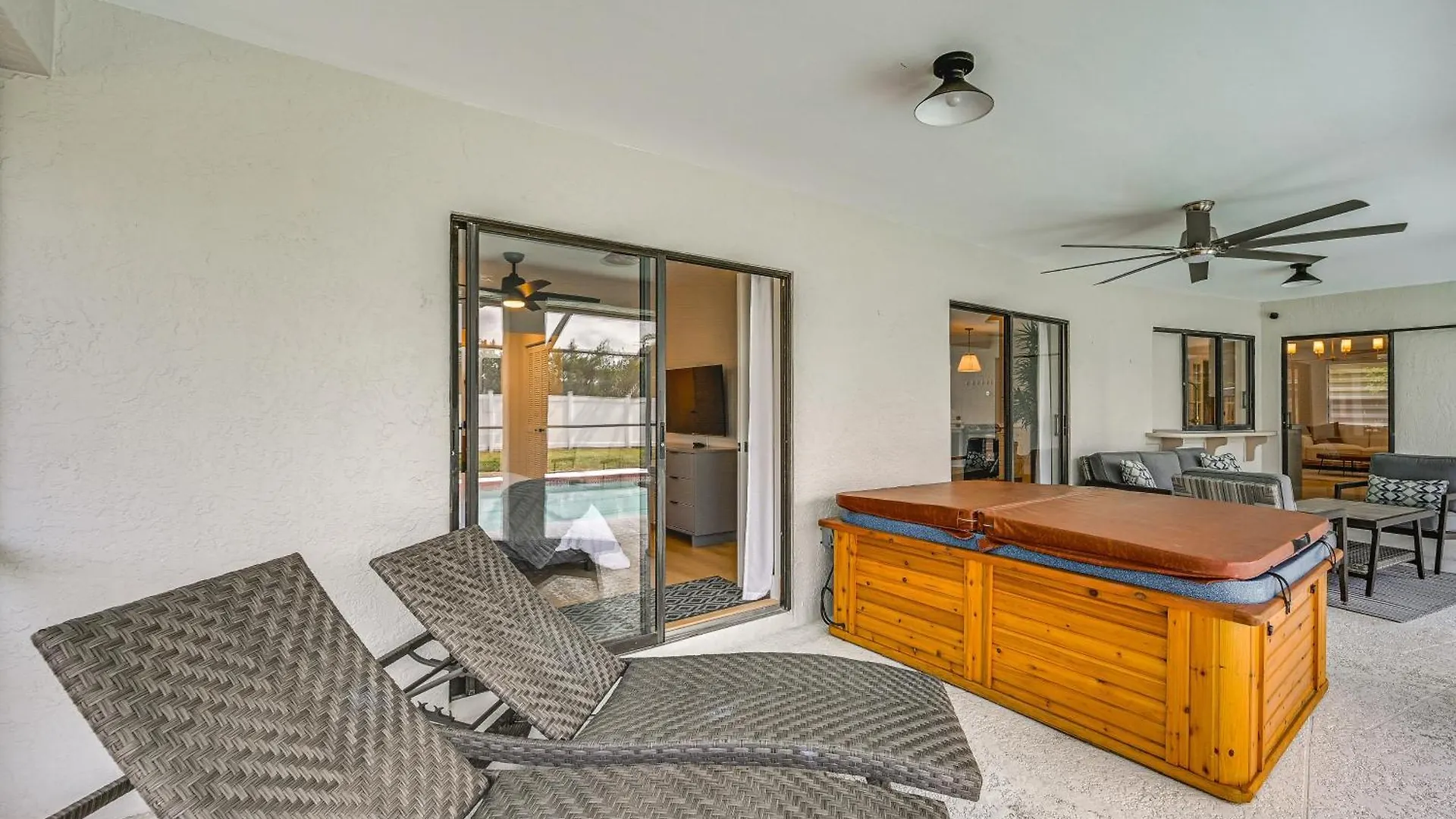 Chic With Pool And Hot Tub, 4 Mi To Beach! Naples