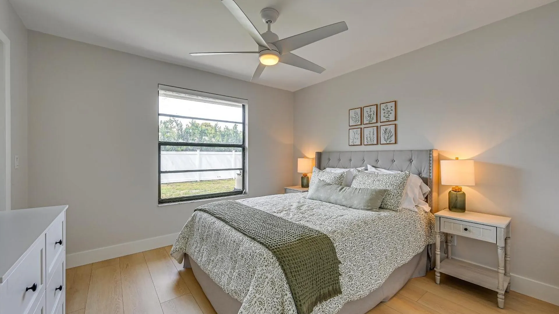 Holiday home Chic With Pool And Hot Tub, 4 Mi To Beach! *
