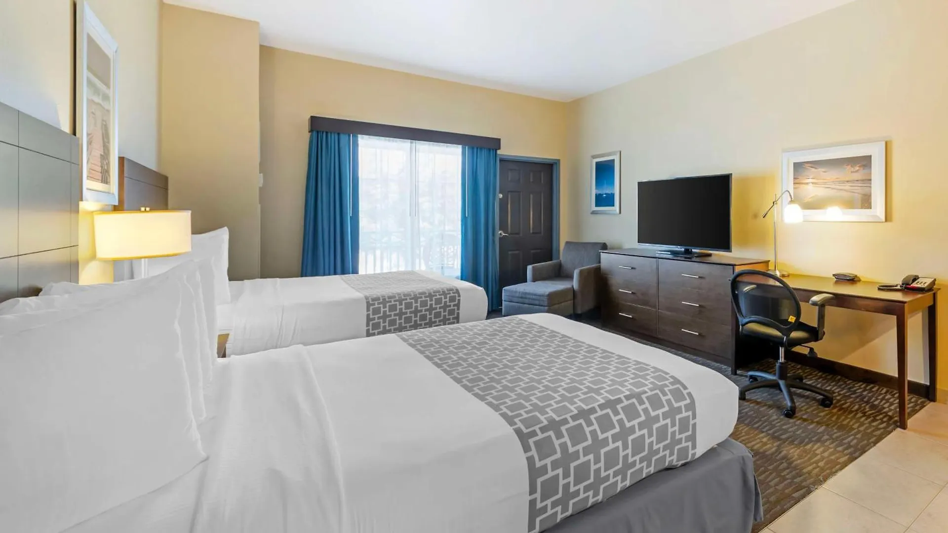 Western Plaza 3* North Naples