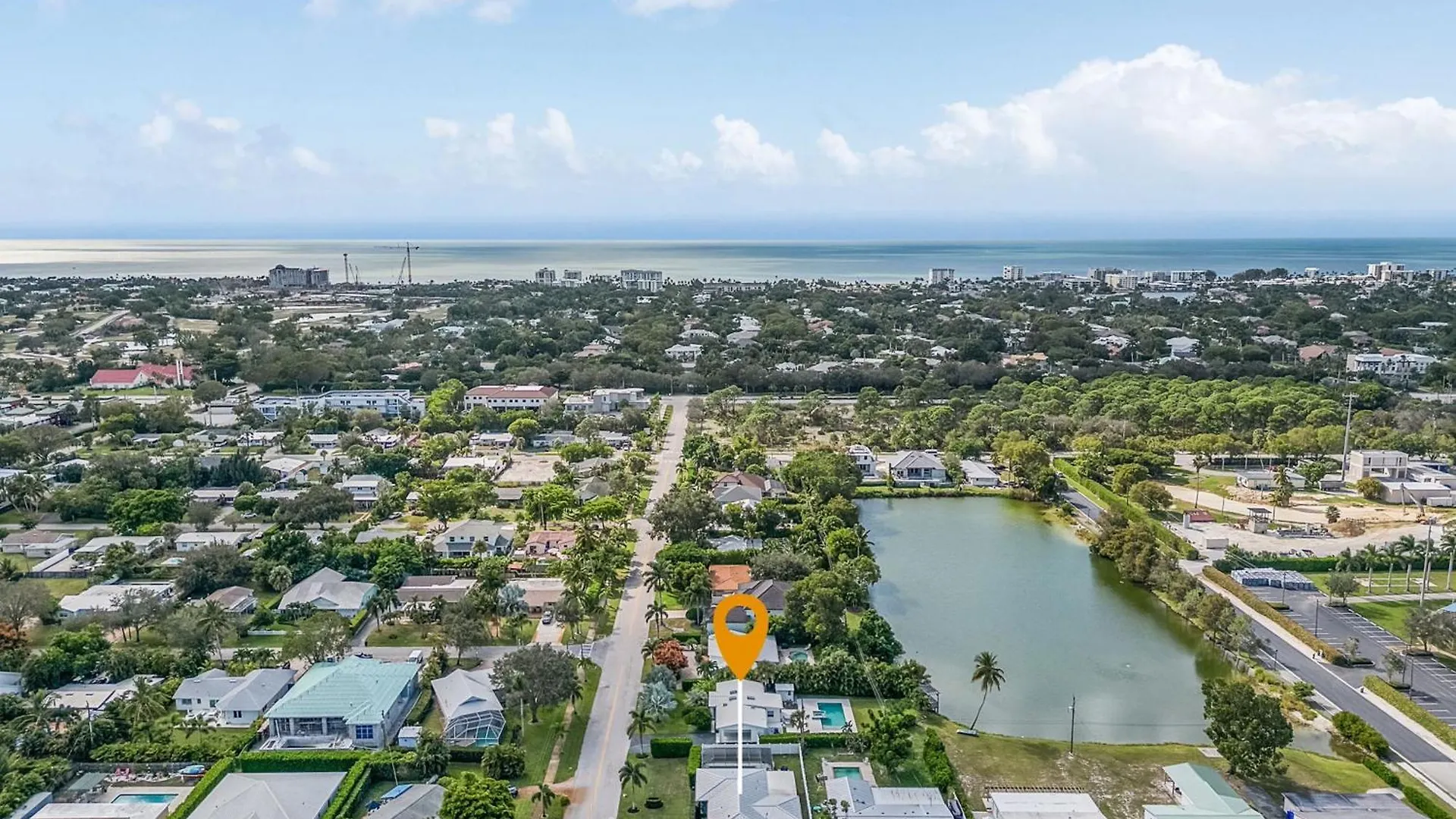 Paradise Pool House For 6 Holiday home Naples