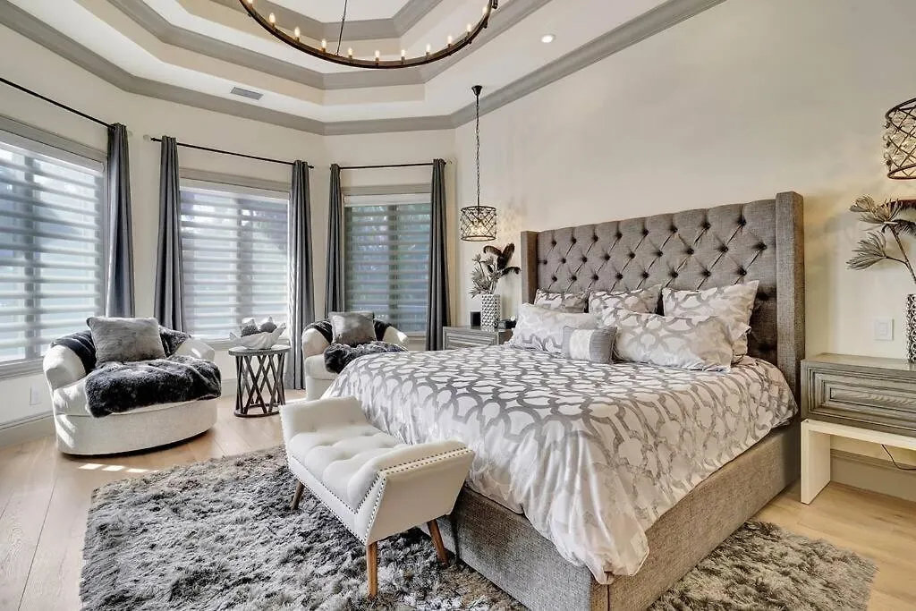Luxury Estate Near Beaches & 5th Avenue Holiday home *
