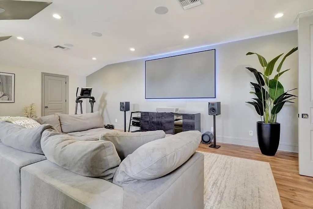 Luxury Estate Near Beaches & 5th Avenue Holiday home Naples