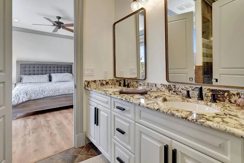 Luxury Estate Near Beaches & 5th Avenue * Naples