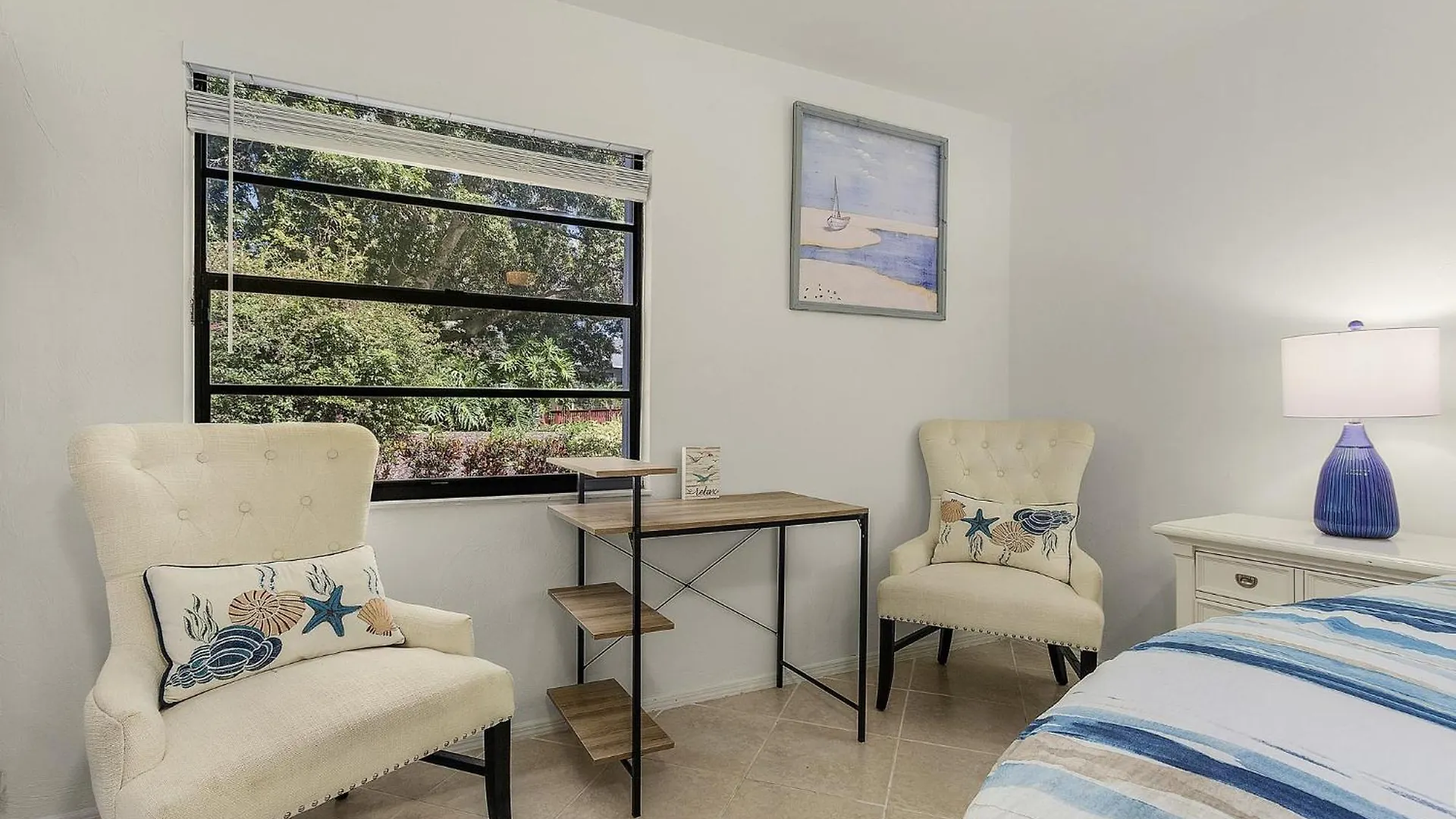 Park Shore Beautiful Deluxe 2 Bed 2bath Naples