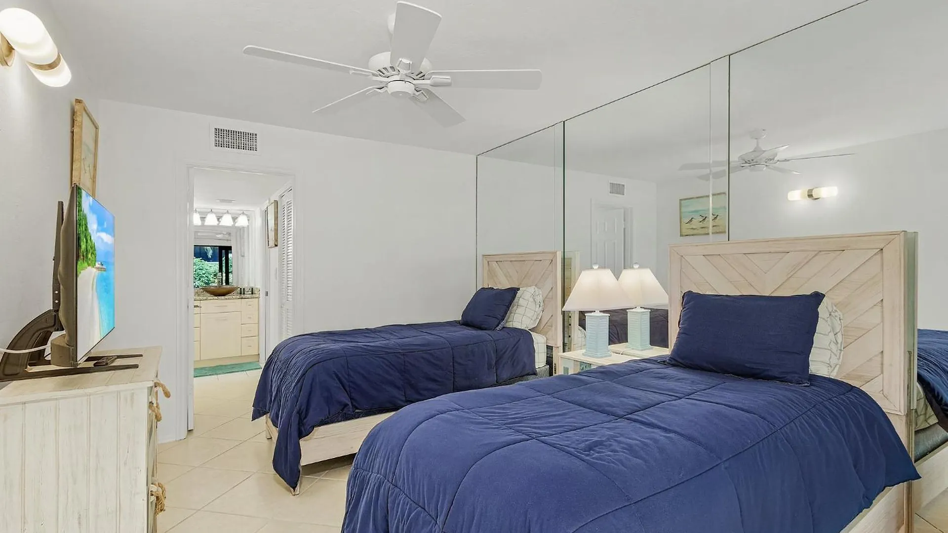 Apartment Park Shore Beautiful Deluxe 2 Bed 2bath *