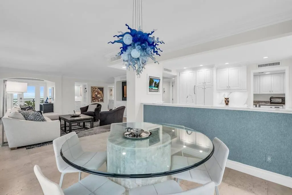 Apartment Beachfront Luxury Living On Vanderbilt