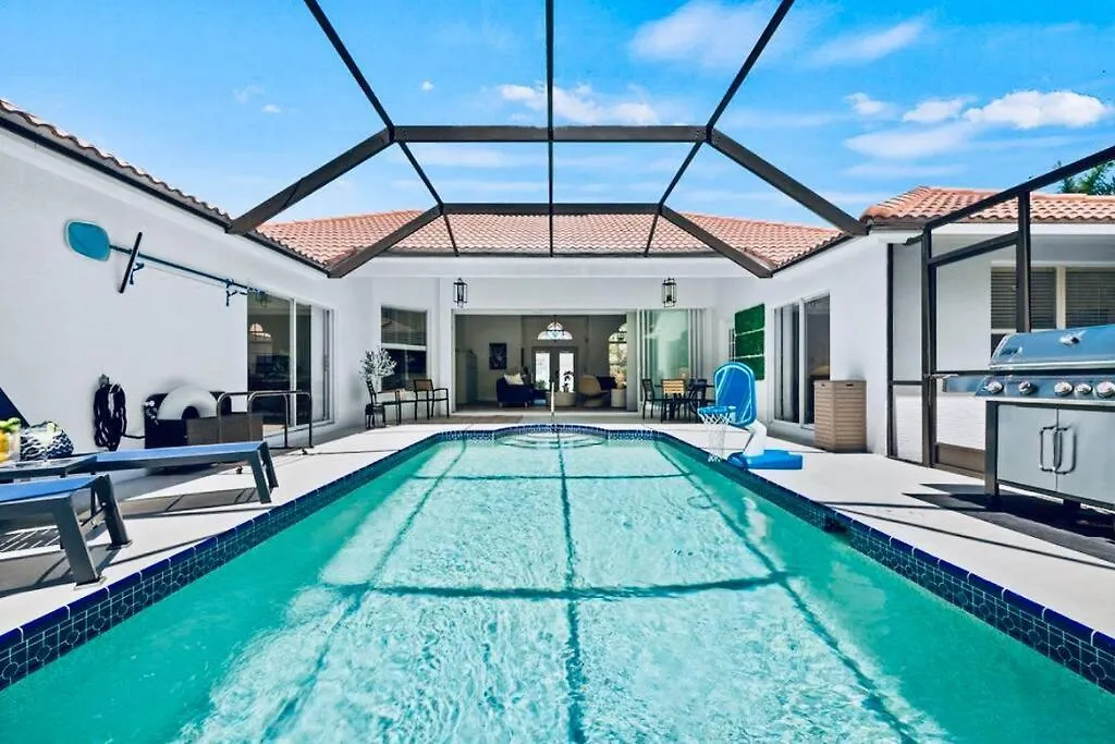 Tranquil Beachy Boho Pool Home, 5mi Beach, 4 Bedroom 3 Bath Villa Naples
