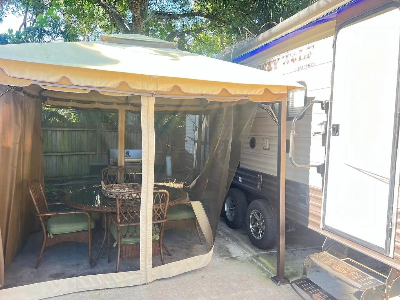 Campsite Escape To Paradise Close To Marco, *