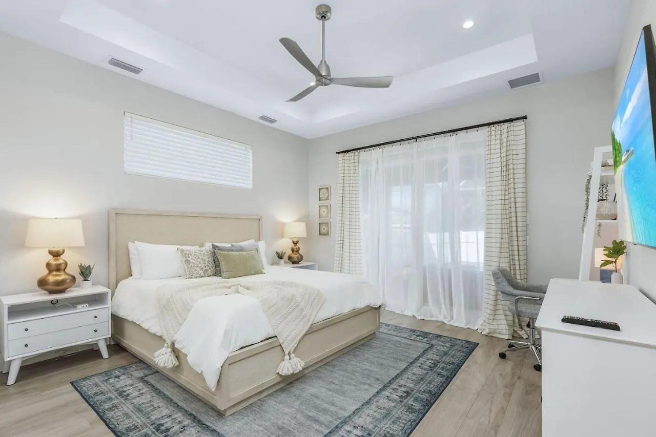 Serenity Retreat The Ultimate Luxury Getaway * Naples