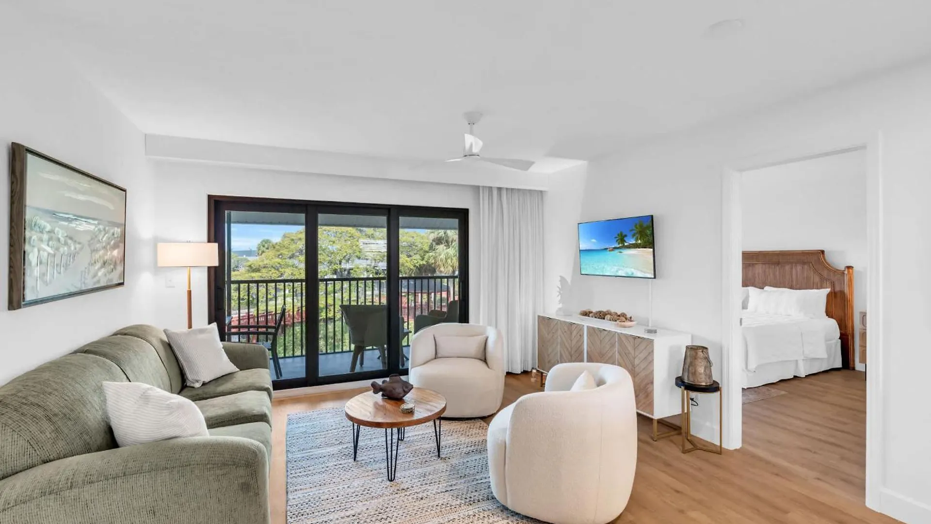 Holiday home Deluxe - Modern Furnishings And Great View