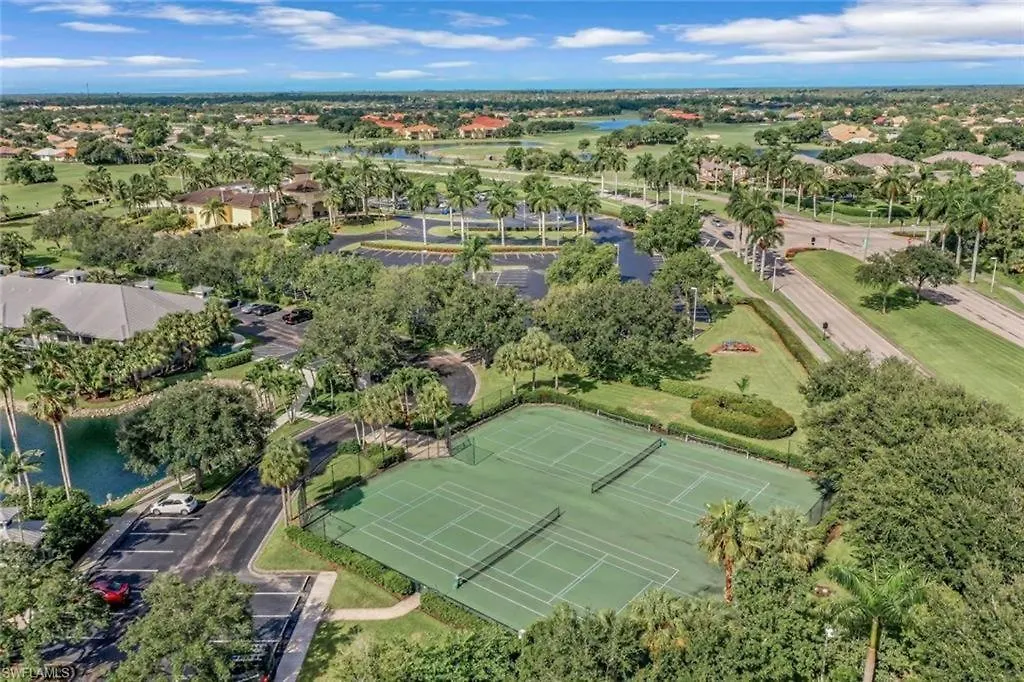 Spacious 2 Bedroom Lely Fl Apartment *