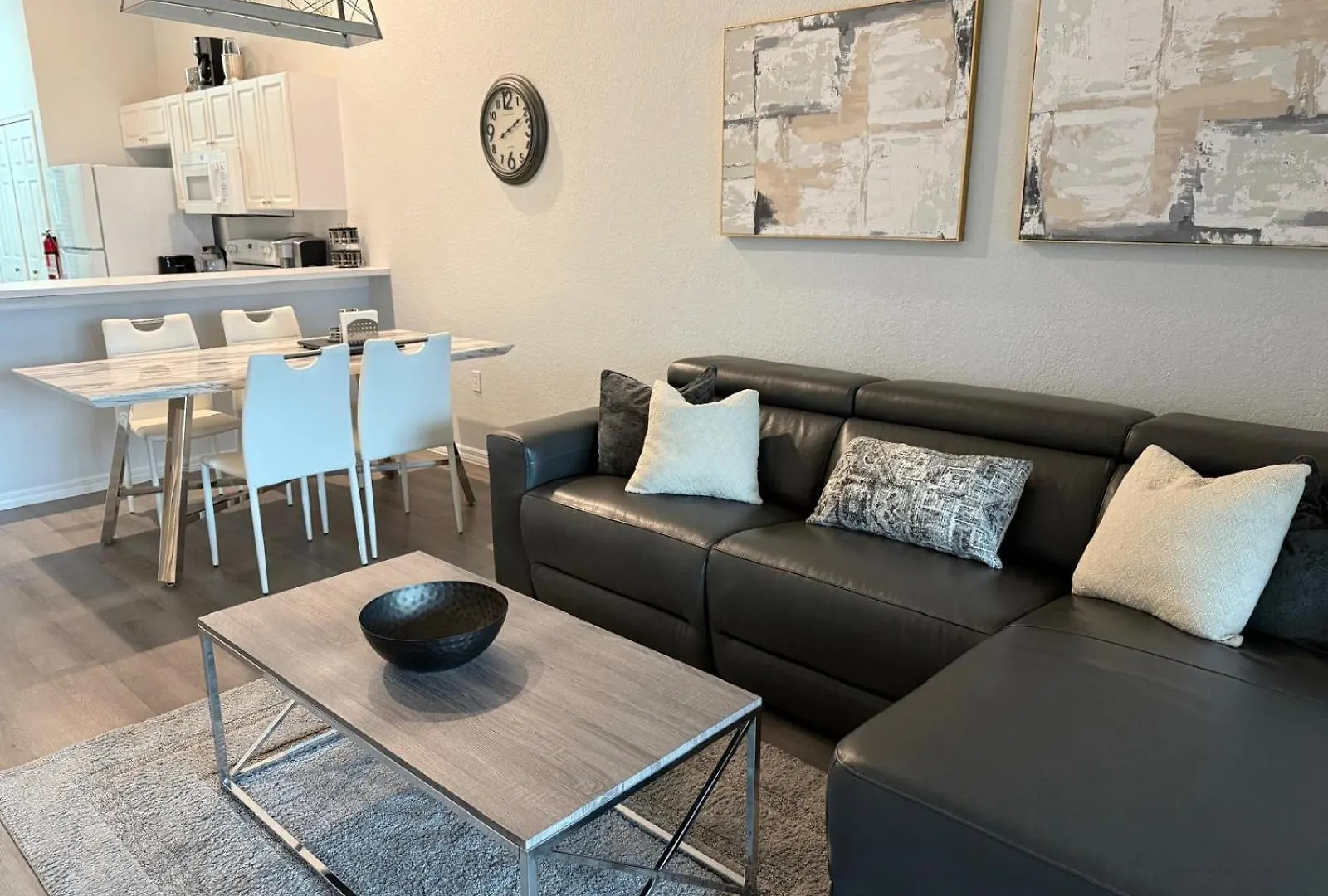 Spacious 2 Bedroom Lely Fl Apartment Naples