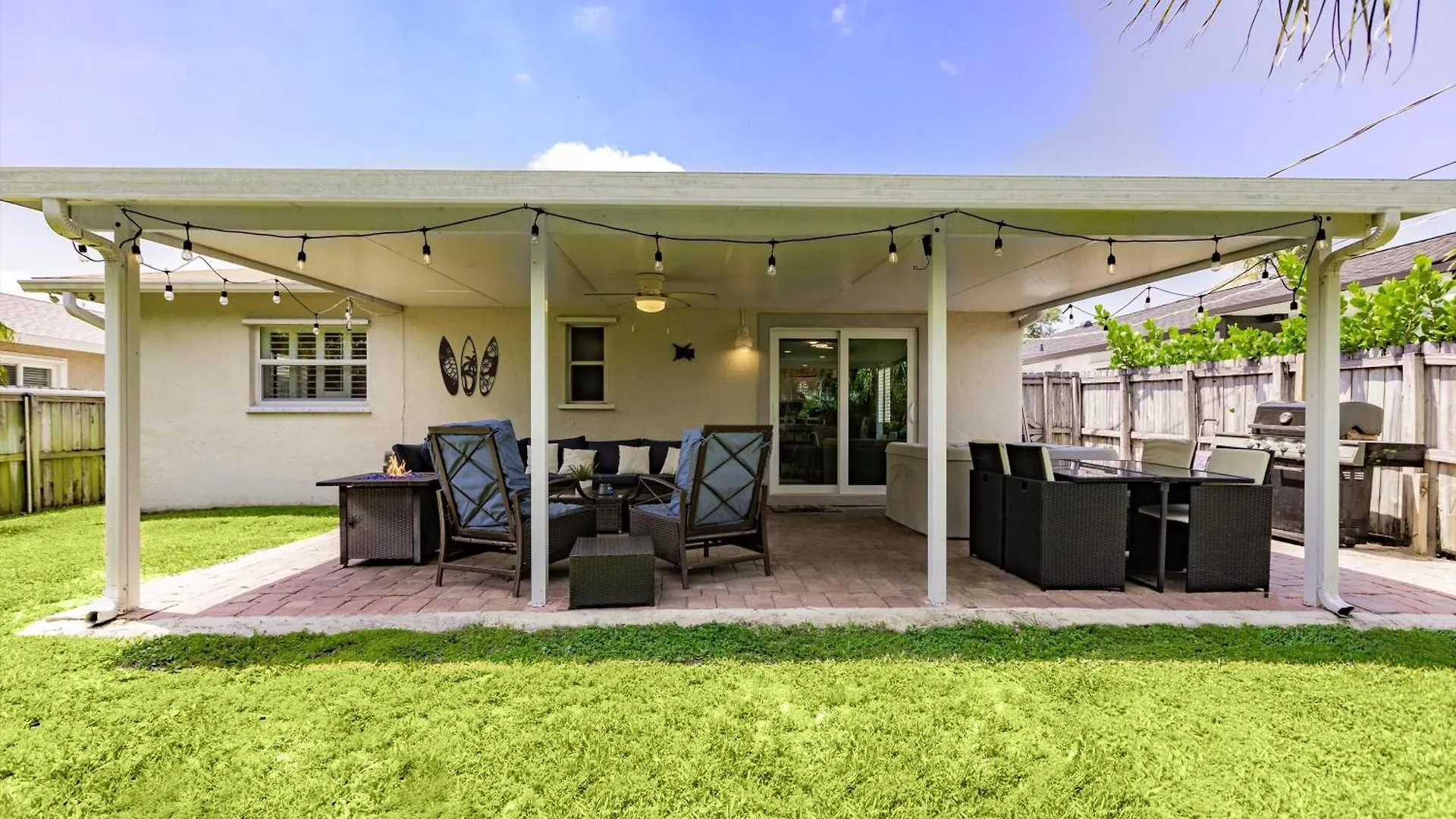 Amazing With Hot Tub Jacuzzi, Bbq, Pool Table - 1 Mile To Beach! Holiday home *