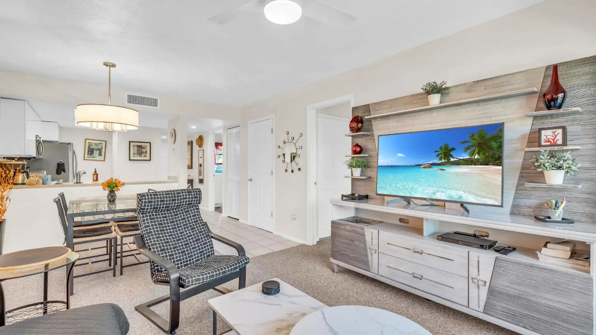 Second Floor With And Fountain View Holiday home Naples