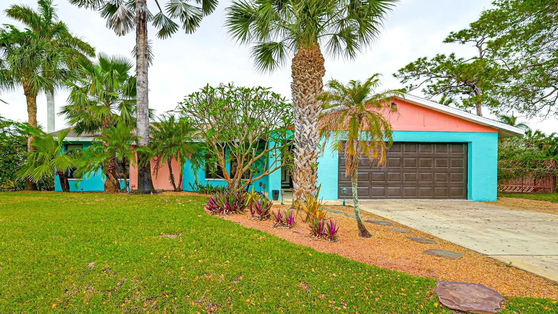 Holiday home With Outdoor Kitchen And Private Pool! *