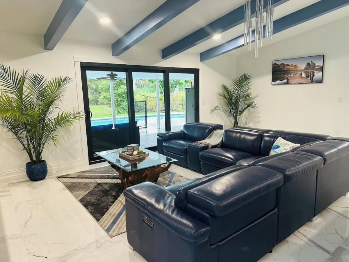 424 Beautiful With Pool And Soaker Tub Naples