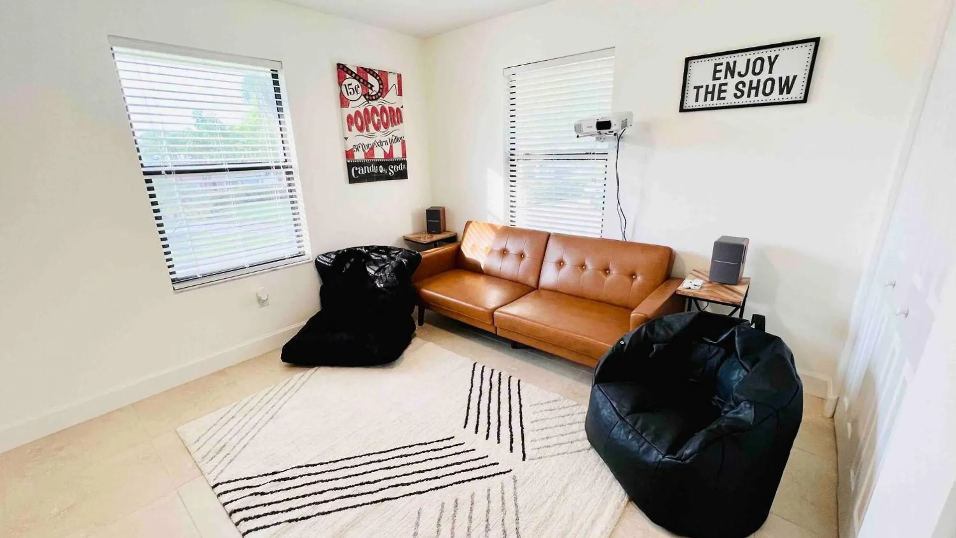 Holiday home Park With Garage - 1 Mile To *