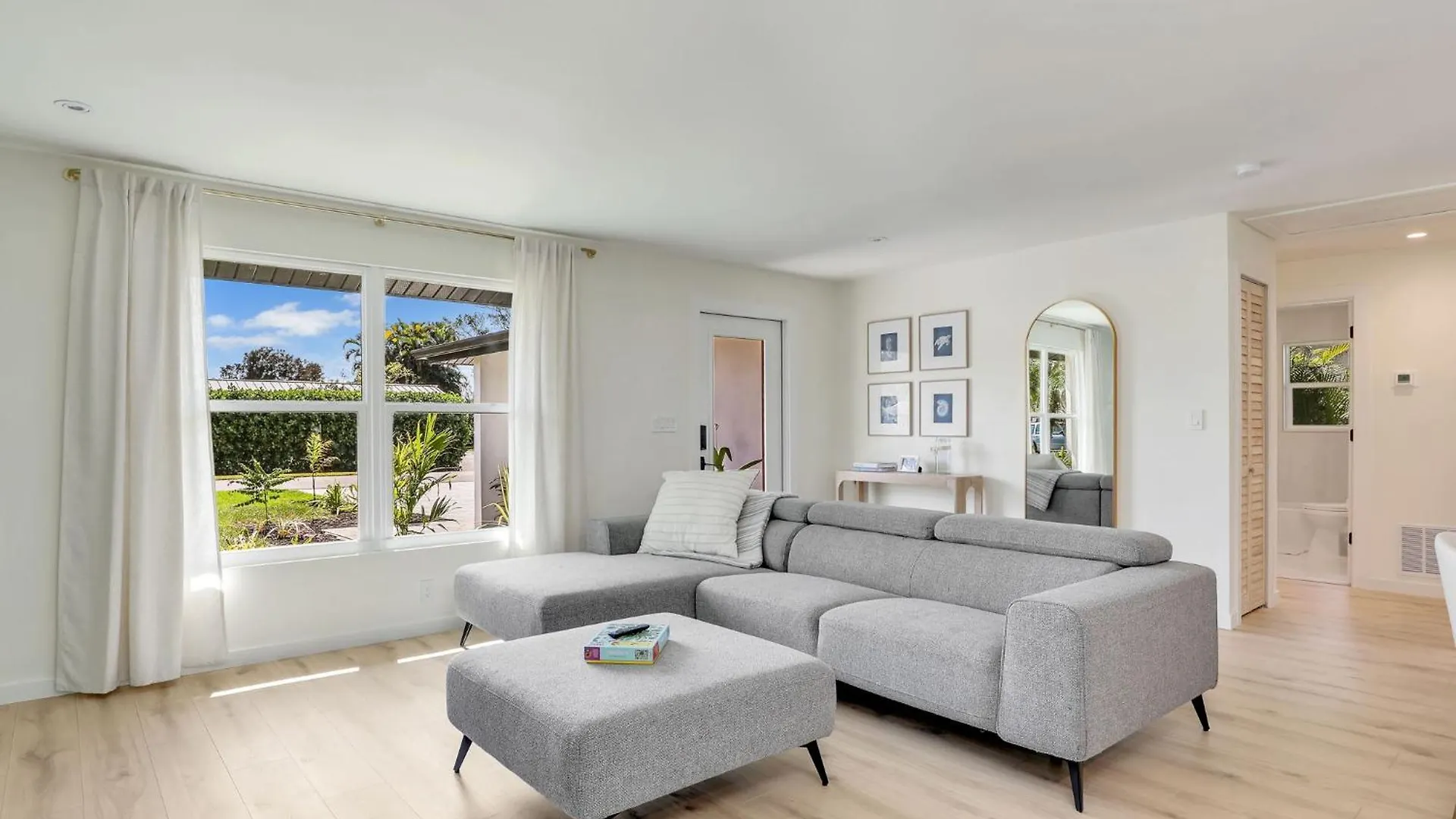 Charming Two-king-bedroom House In Delightful * Naples